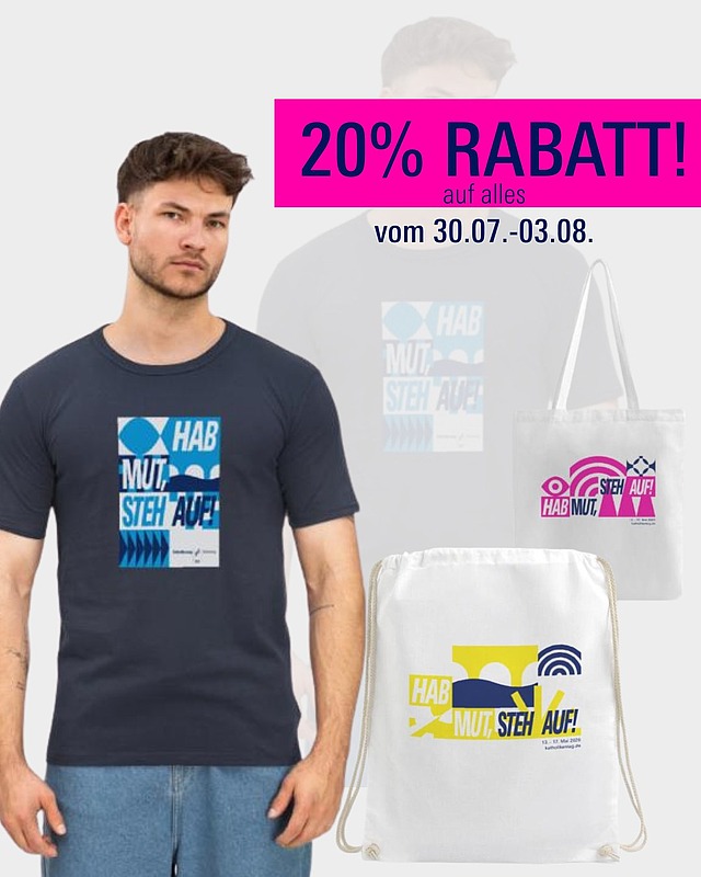 💡20% Rabatt auf alles: vom 30.07.-03.08. 
Ihr könnt euch T-Shirts, Pullover und Hoodies, Stoffbeutel, Turnbeutel, Kissen und Sticker im Katholikentags-Design bestellen! 
Wo? über katholikentag.myspreadshop.de 📦 
 
Dabei kann man unter den verschiedenen Motiven unserer Werbelinie auswählen: Lieblingsfarbe, Design, passende Größe – ganz individuell! 
 
📌Alle anderen Produkte des Katholikentags findet ihr unter: katholikentag.de/shop 

#katholikentag2026 #shop #rabatt #würzburg