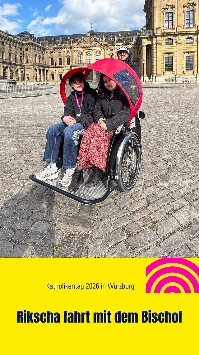 Rikscha Fahrt mit dem Bischof? Wir haben es getestet!🚲 Dieser Fahrservice von den Maltesern richtet sich besonders an Menschen mit Beeinträchtigung. 
Die stabilen E-Bikes kutschieren euch durch die Stadt und ermöglichen euch die Teilnahme an den über 900 Veranstaltungen.❤️

Dieser Einsatz der Rikschas unterstreicht das Engagement der Malteser für Teilhabe und Nähe am Nächsten!

#katholikentag2026 #würzburg #katholikentag #malteser #glaube