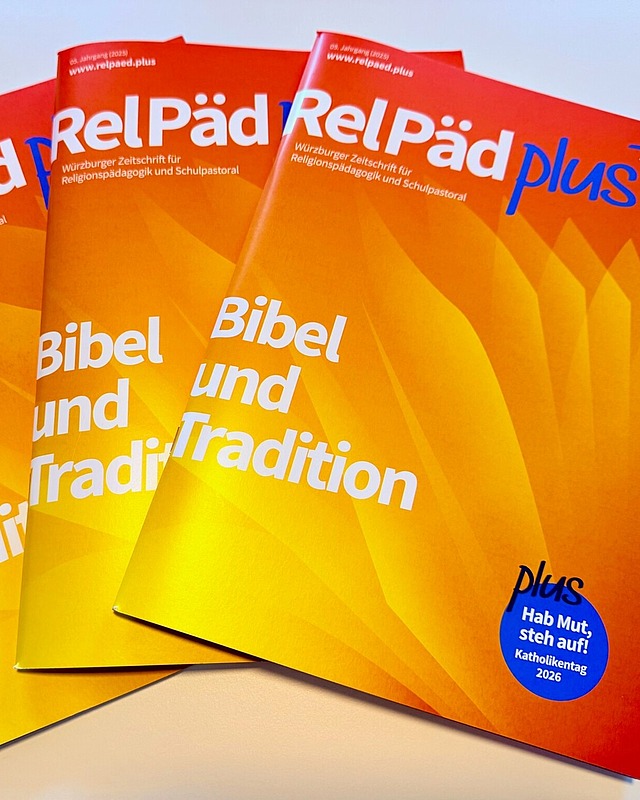 RelPädplus mit Katholikentags-Special erschienen!
Die neue Printausgabe des RelPädplus (Würzburger Zeitschrift für Religionspädagogik und Schulpastoral) zu dem Thema „Bibel und Tradition“ hat ein besonderes Highlight:
🌟 Der Katholikentag 2026 in Würzburg steht im besonderen Fokus und zieht sich durch das ganze Heft! 🌟
🗞️ Euch erwarten: Fachartikel, praxisnahe Stundenentwürfe mit kreativen Unterrichtsideen & inspirierenden Medientipps, Impulse aus der Schulpastoral und Spannendes zu Medien & Digitalität, Interviews und Hintergrundinformationen.
👉Alle Infos zur Printausgabe gibt’s unter: relpaed.plus
#katholikentag2026 #würzburg #Religionspädagogik #Schulpastoral #BibelundTradition