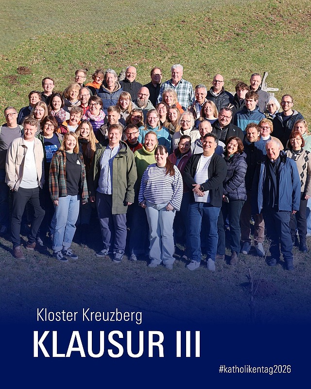Zwei erfolgreiche Tage Klausur liegen hinter uns im Kloster Kreuzberg! 🎉
Die letzten Vorbereitungen für den Katholikentag laufen auf Hochtouren und wir können es kaum erwarten.

Nur noch 45 Tage bis zum Katholikentag!🤩
Freut ihr euch auch schon so sehr??

#katholikentag  #würzburg #vorfreude #katholikentag2026