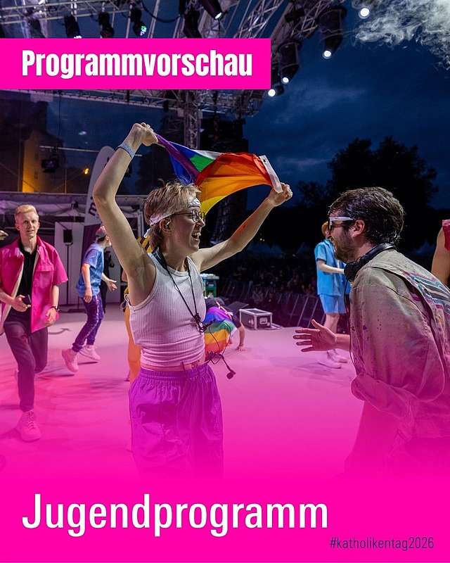 Lobpreis-Party mit Elektromusik ist genau dein Ding? 🔥 Oder eher Escape Rooms, Lagerfeuer, Kneipenquiz oder entspannte Chill-Lounges? 😎 Diese und viele weitere Programmpunkte erwarten dich beim Katholikentag! 

Freu dich auf Konzerte, kreative Workshops und Werkstätten, spannende Ausstellungen und Filme, Gottesdienste etc. Und wenn du zwischendurch mal runterkommen willst: Es gibt auch ruhige Angebote und gemütliche Cafés ☕💛 

Für unsere Jugend bis 25 Jahre gibts übrigens unser Mutmachticket für 25€! Klingt gut? Ist es auch!

Neugierig geworden? 👀 Dann schau dir oben unsere Programmtipps an! 
Alle Veranstaltungen findest du unter dem Stichwort „Jugend“ auf katholikentag.de/programm 

#katholikentag #würzburg #katholikentag2026 #jugend