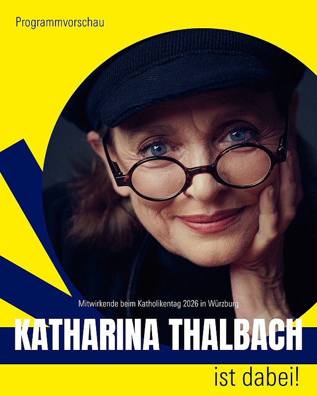 Unter dem Titel „Unruhig ist unser Herz, bis es Ruhe findet in dir“ begibt sich Katharina Thalbach mit einer Lesung auf die Spuren des heiligen Augustinus. 

Die bekannte und einzigartige deutsche Schauspielerin und Regisseurin gehört zu den ganz besonderen Bühnenkünstlerinnen. Durch ihre sprachliche Brillanz verleiht sie Geschichten und Märchen Lebendigkeit und prägt die Welt von Theater, Film und Fernsehen. Beim Katholikentag leiht sie dem lateinischen Kirchenlehrer ihre unverwechselbare Stimme. 

Wann? Samstag, 16. Mai, 20.00–21.00 Uhr 
Wo? Augustinerkirche, Dominikanerplatz 2 
Webcode: RD43 

Kommt vorbei und erlebt einen besonderen Abend! 

Bildquelle: Pascal Bünning 
#katholikentag #würzburg #film #lesung #katholikentag2026